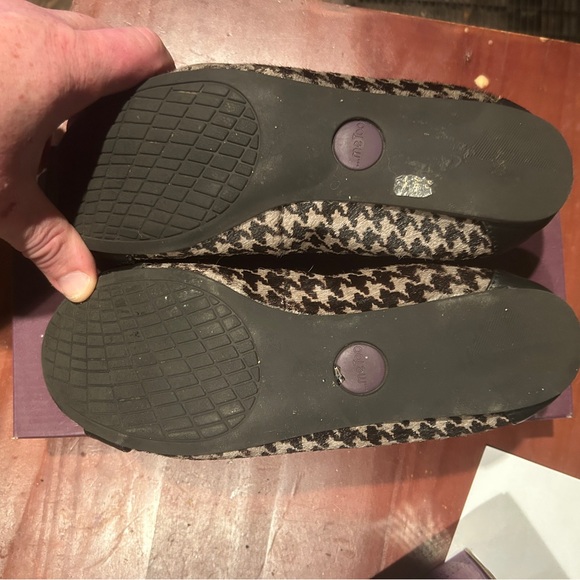 Me Too Buckle Rascal9 Ballet Flats- houndstooth- Sz 8.5 - Picture 2 of 2